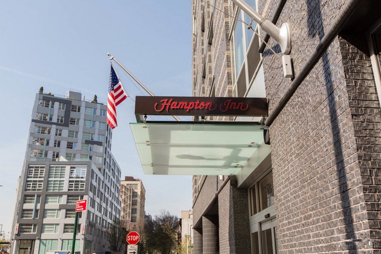 Hampton Inn Brooklyn Downtown New York Exterior photo